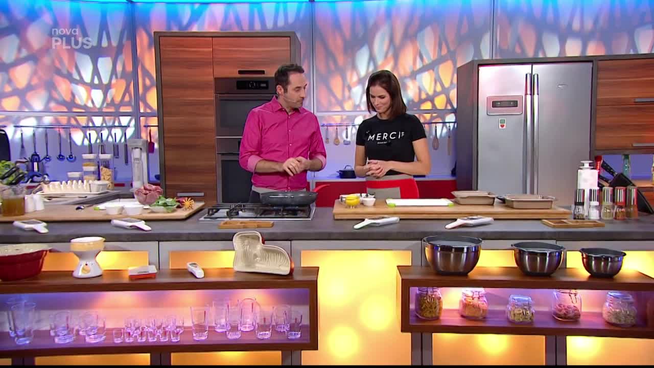 Krůtí stehna s citronem a česnekem - 02. 02. 2021