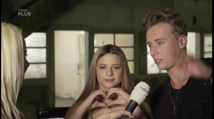 VOJTA DRAHOKOUPIL odhaluje nový videoklip: Bude v něm bourat zeď! Na pomoc si přizval nadějnou zpěvačku
