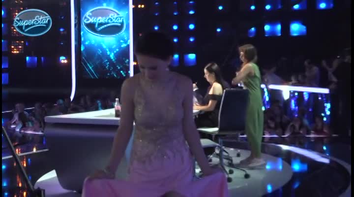 MÁNIE SUPERSTAR POKRAČUJE: Eliška s Terezou v obležení fanoušků