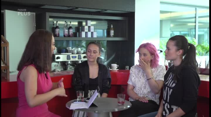 PÁD NA DRŽKU: Bojí se oprávněně. Superfinalistky mají strach o svou budoucnost