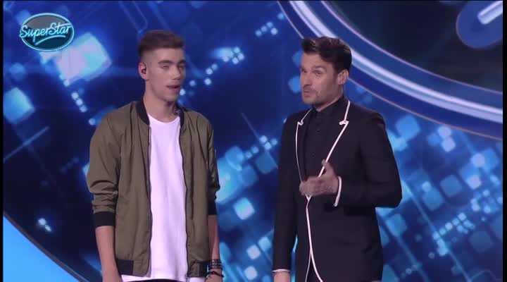 Z KATA KOMIKEM: Pavol Habera uprostřed finále na podiu SuperStar pořádně rozvlnil boky