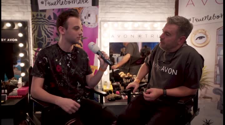 IMAGE BY AVON: Objevte nové trendy v líčení s Pavlem Bauerem. Je to tak snadné