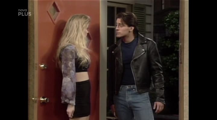 Pamatujete si ho? Matt LeBlanc alis Joey Tribbiani si zahrál i v seriálu Ženatý se závazky!