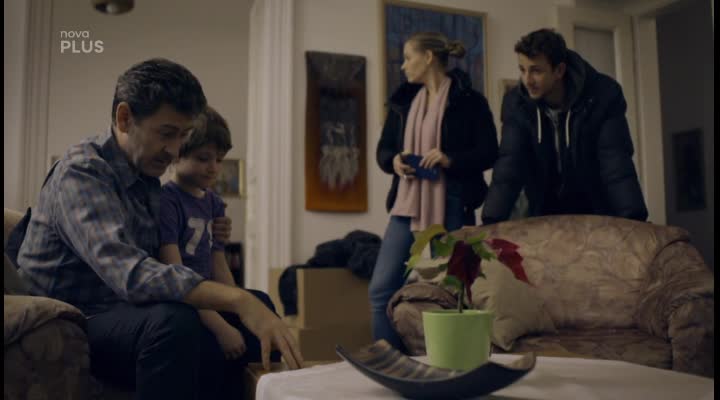 VIDEO: Šla si zaplavat a zůstala pod hladinou. Náhoda či dobře promyšlená vražda?