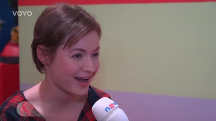 JE OPRAVDU DOBRÝ! Podívejte se, jak nová postava v Ulici vychvaluje hereckého kolegu