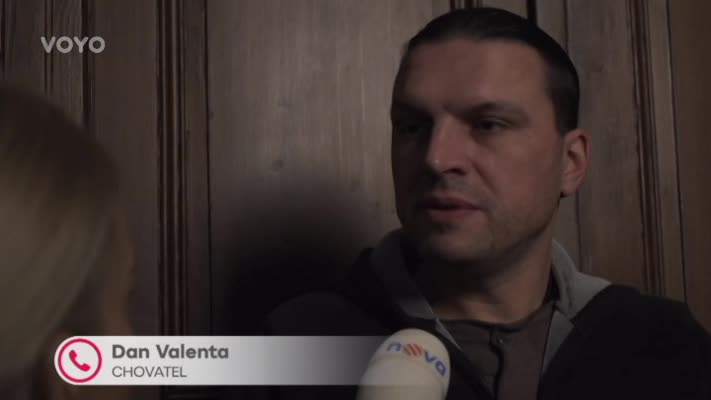 BOJÍTE SE RÁDI? Podívejte se, jak to vypadá na natáčení se smrtelně jedovatým zvířetem