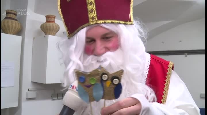Hvězdy TV Nova nadělovaly v dětském domově: Kdo se skrýval pod maskou čerta a Mikuláše?