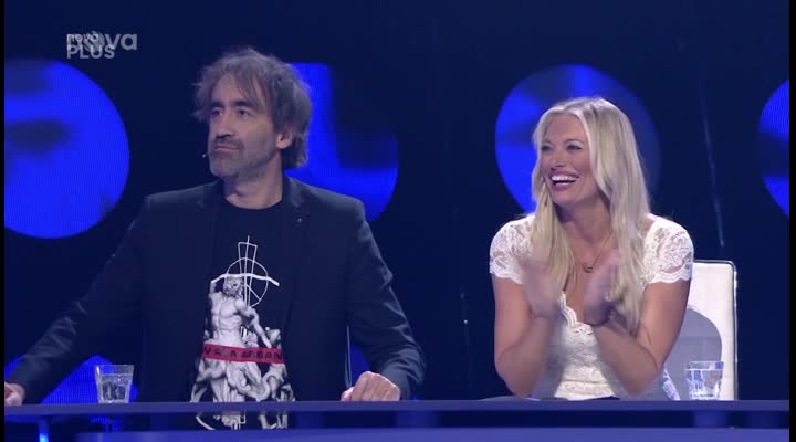 VIDEO: Aleš Háma jako baleťák v trikotu! Z toho bude běhat mráz po zádech...