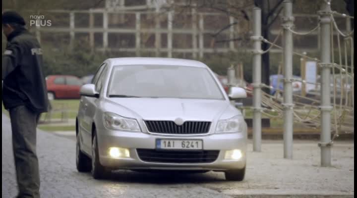 Komisař Jan Lorenc zanedbává svého syna kvůli dalšímu případu! Dokáže skloubit rodinný a pracovní život?