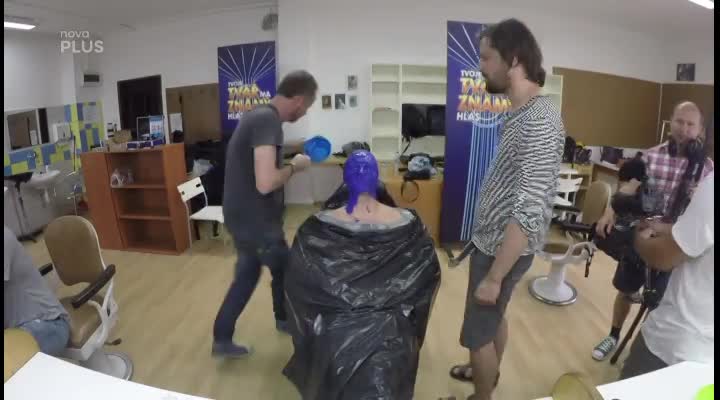 VELKÁ HÁDANKA: Poznáte, který ze soutěžících Tvojí tváře se skrývá pod maskou? VIDEO
