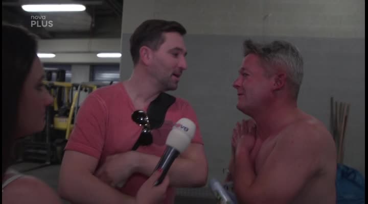 TO TADY JEŠTĚ NEBYLO: Aleš Háma jenom v ručníku a s holou zadnicí! Sokol neváhal a...