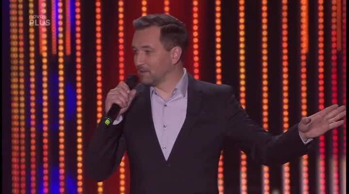 STŘÍPKY Z KONCERTU Tvojí tváře: Jakub Kohák s banánem na hlavě a Ondra jako prdelka! Co to vše mělo znamenat?