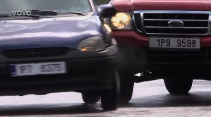 DRAMA NA MODRAVĚ: Herečka Ivana Jirešová musela obrátit auto na střechu! Jak se scéna natáčela?
