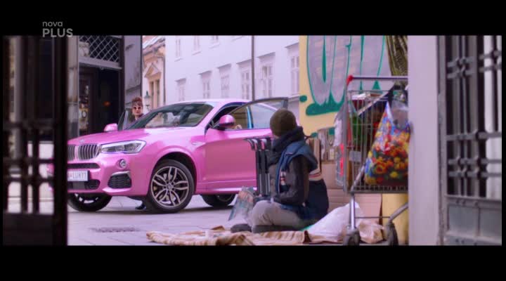 Internetem obíhá video, jak Cuky obšťastnila bezdomovce!