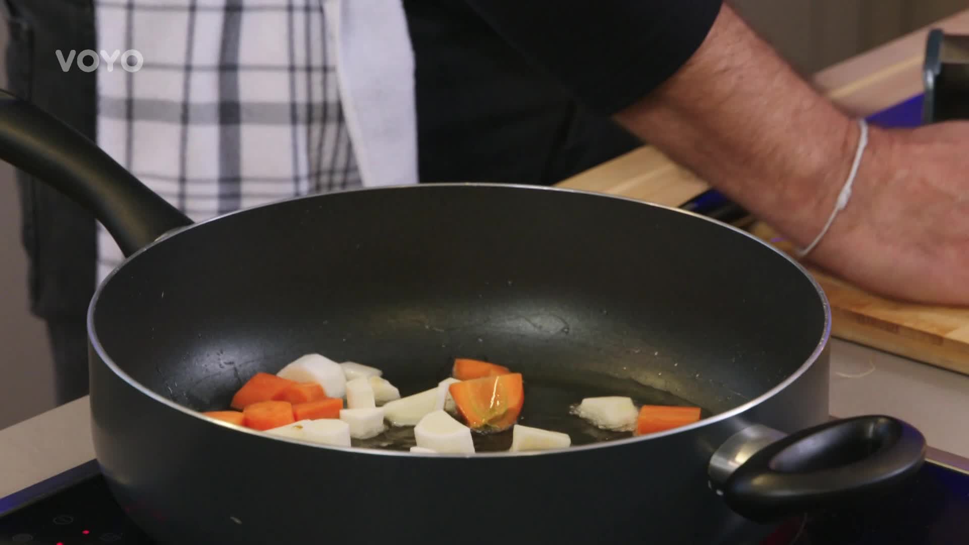 Rady ptáka Loskutáka - Králík na zelenině s hráškovým knedlíkem