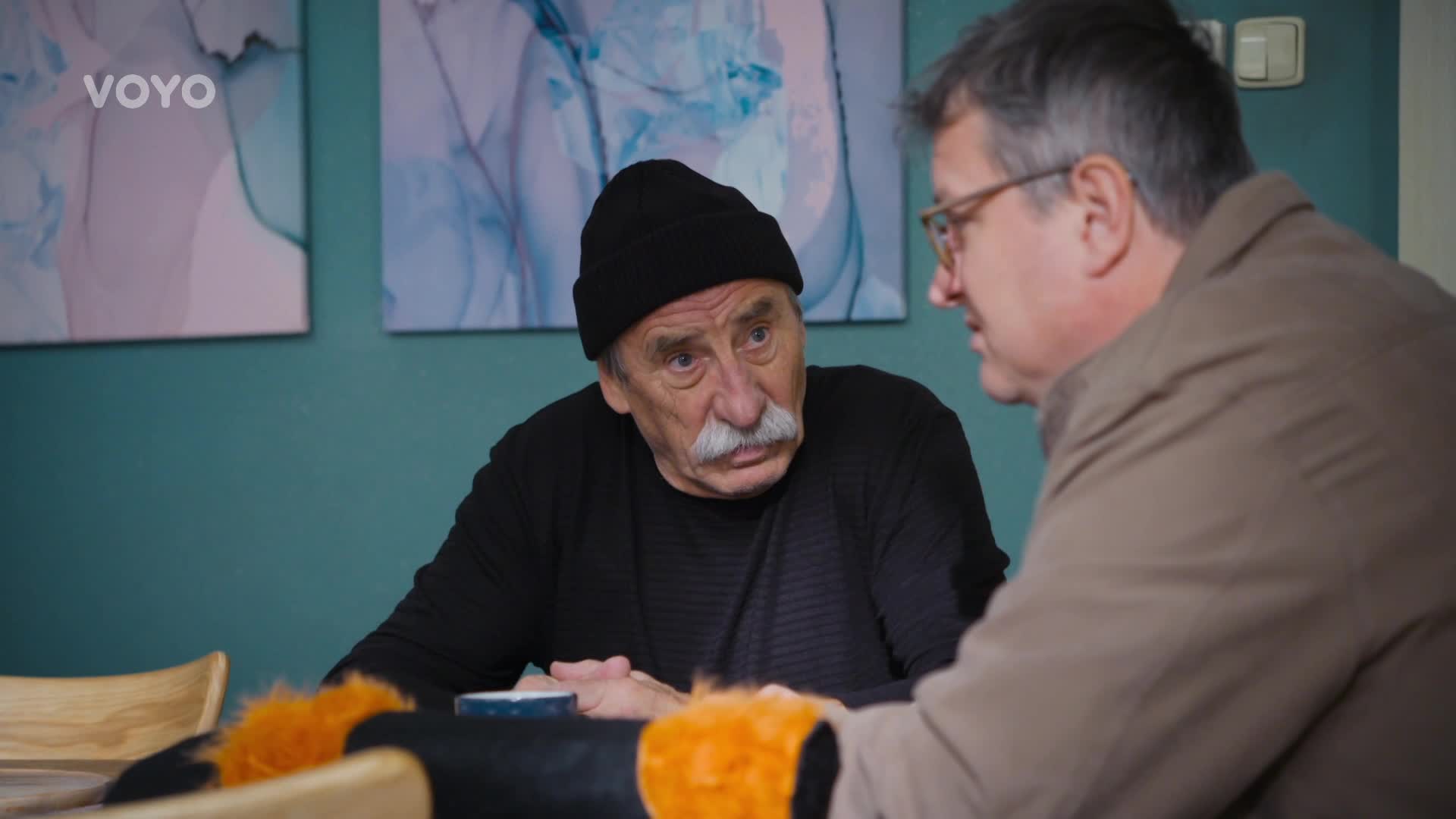 Karel si nic nepamatuje! Co se na halloweenském večírku skutečně stalo?