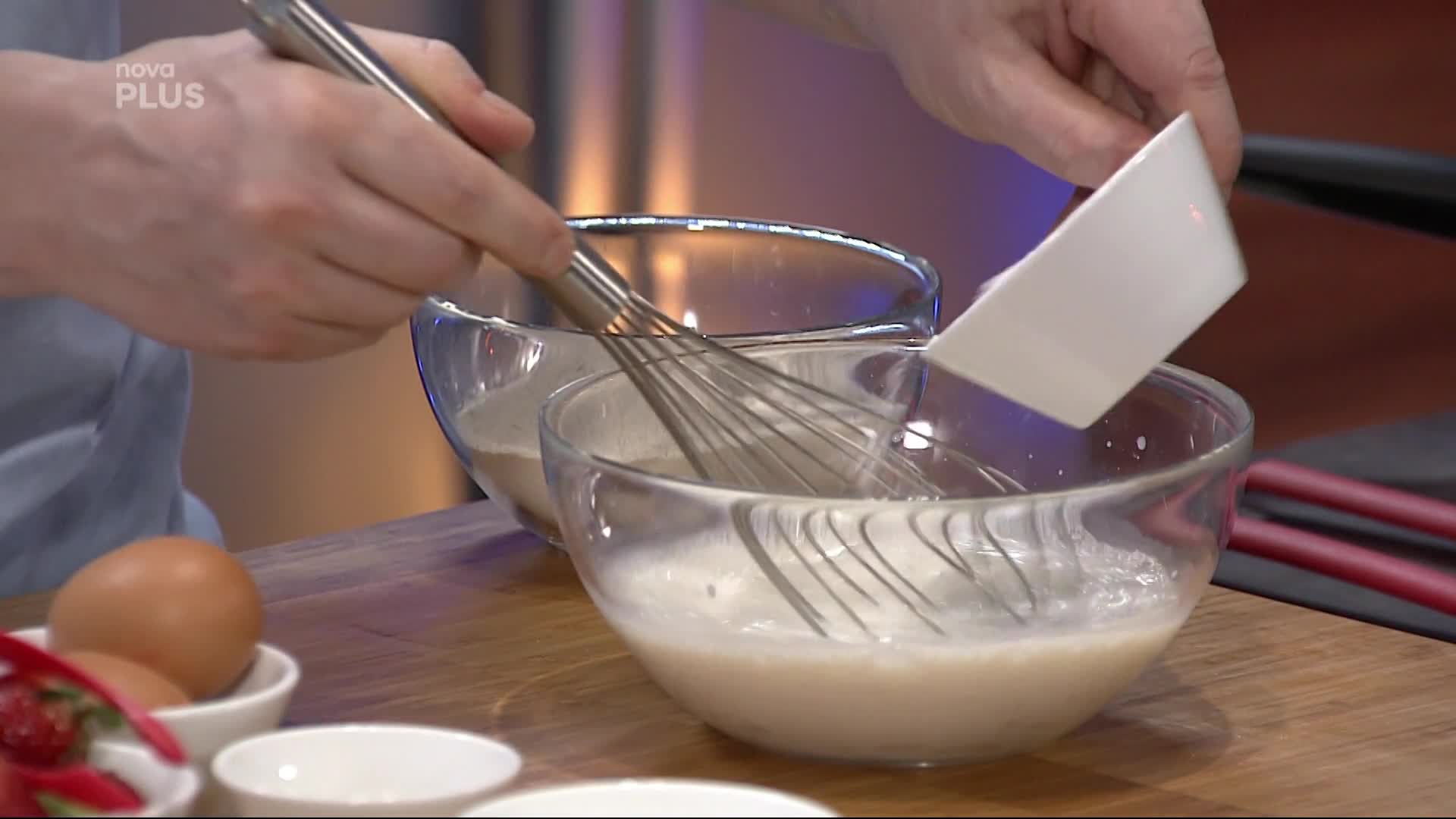 Nedělní lívance s tvarohem a jahodami - 06. 03. 2020