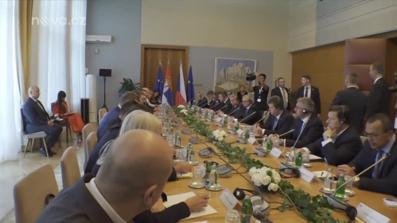 Střepiny: Miloš Zeman na návštěvě Bělehradu