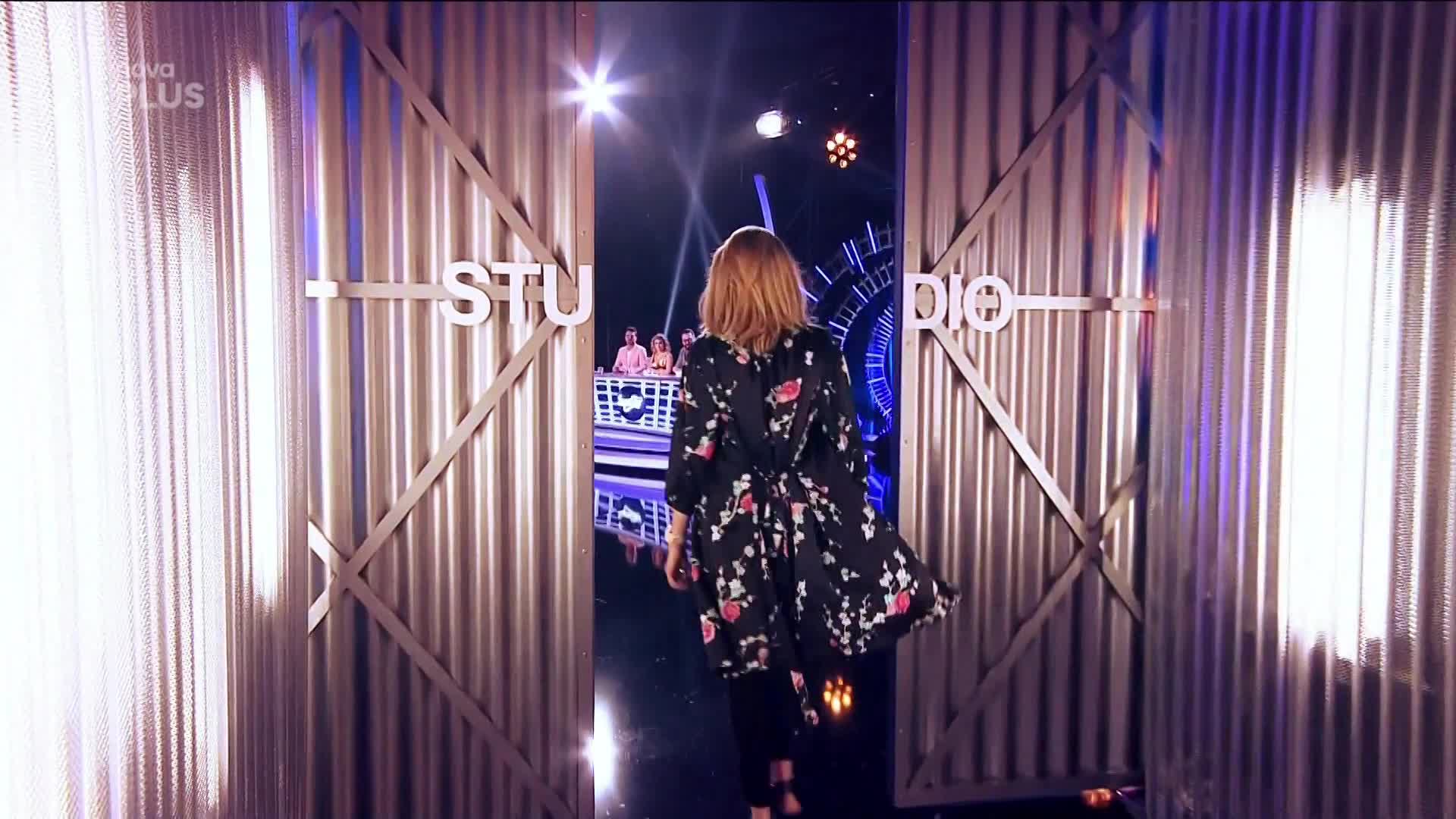 Bonusové reportáže 2020 Superstar - behind the scenes - rozhovor učitelka B084268