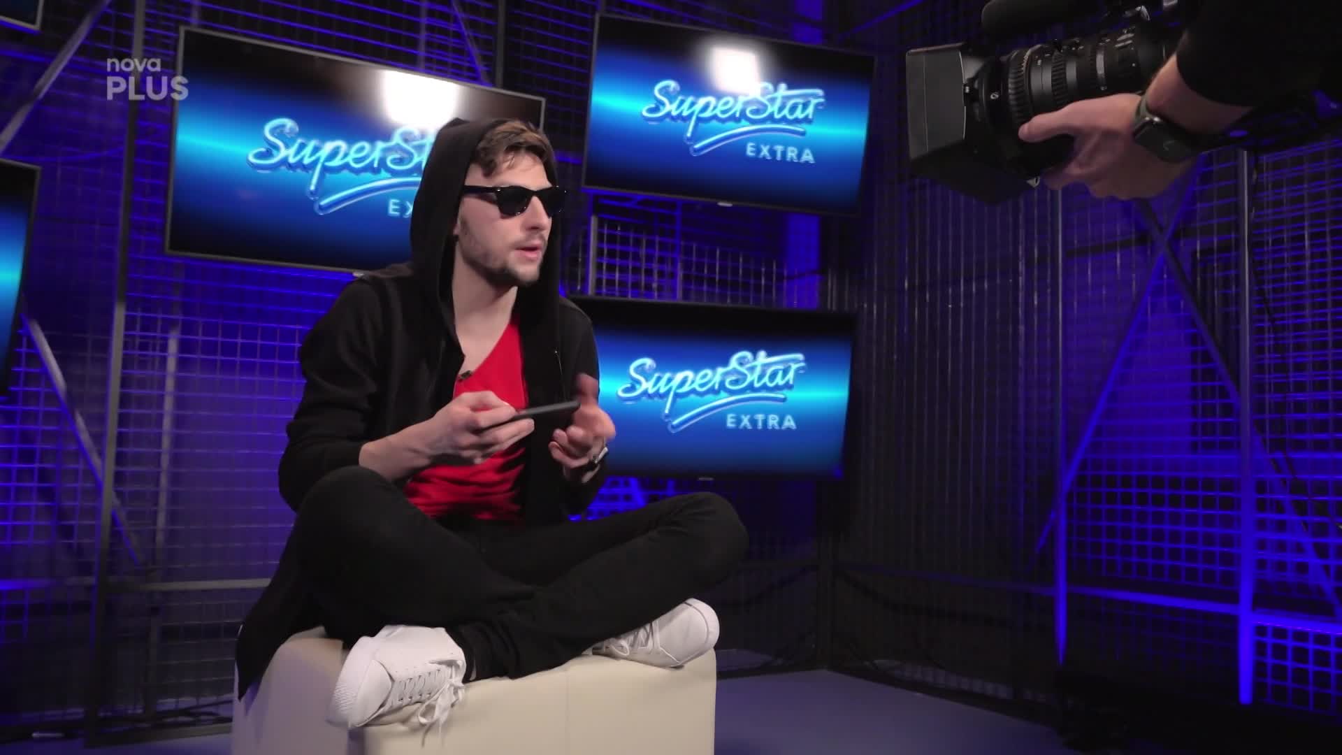 Soutěžící SuperStar se utkal s hudební hvězdou! Kdo dokázal podat lepší výkon?