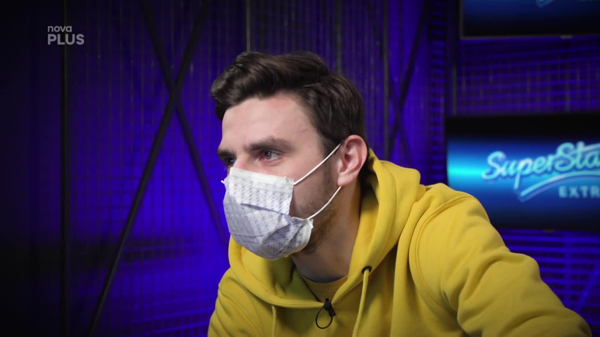 Rozálie Synková vyvěštila budoucnost moderátorovi SuperStar Extra! Podívejte se, co mu řekla