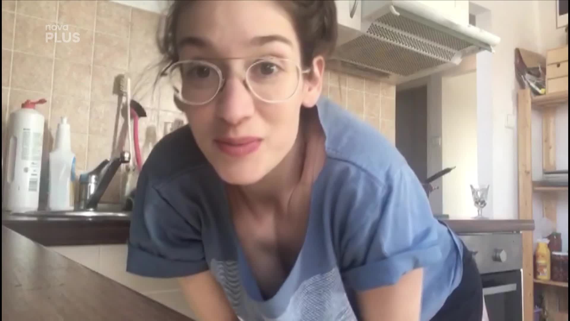 Jak se Marta Dancingerová udržuje ve formě? Pojďte si s ní zacvičit z pohodlí domova!