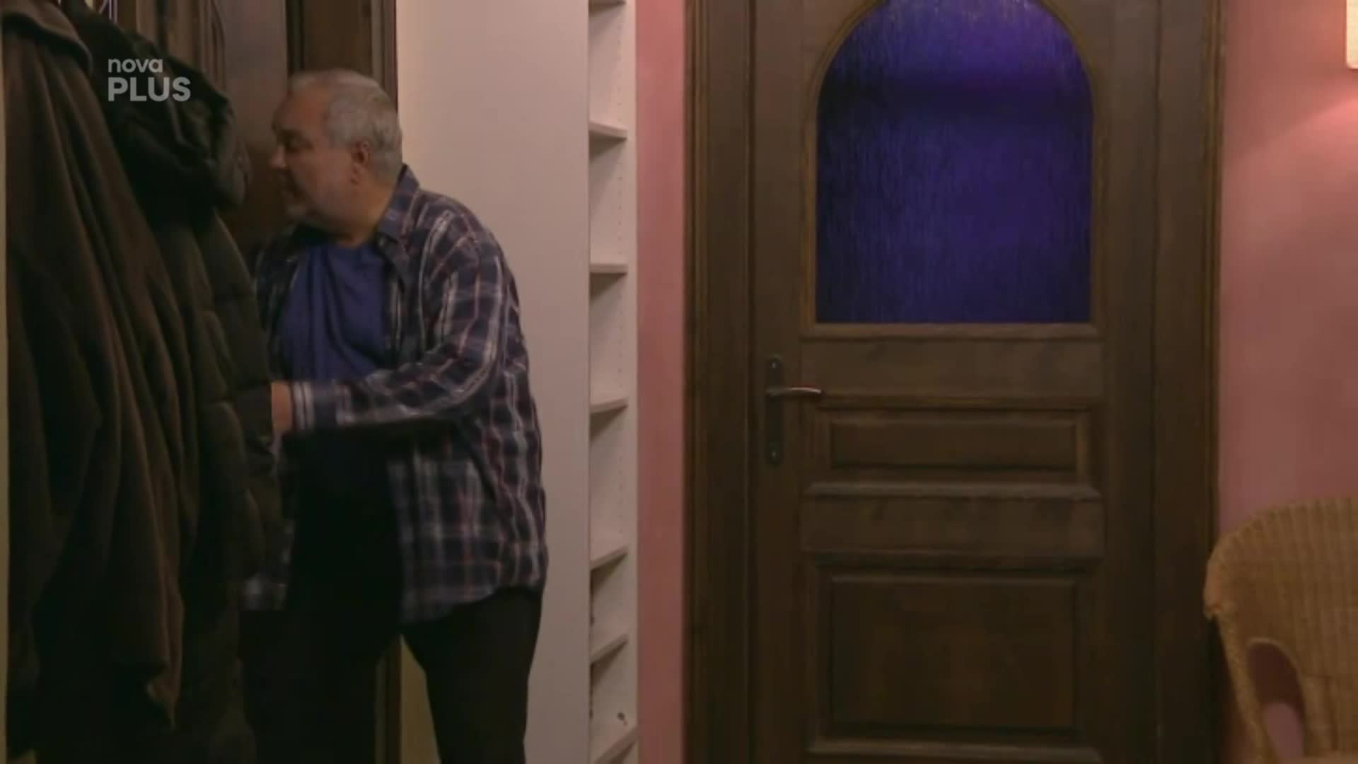 Praskne to! Do jaké prekérní situace dostane polonahá Pumrová Lumíra?