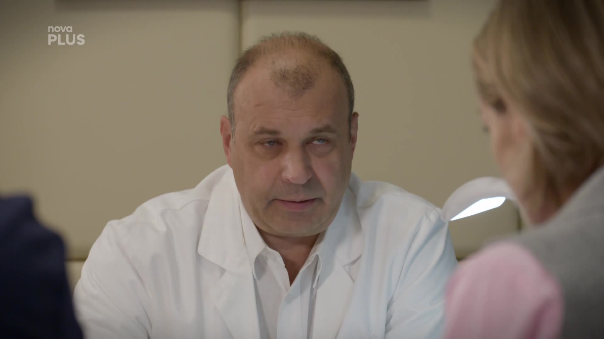 Lucie se dožaduje pravdy: Kryje Čestmír Alenu?