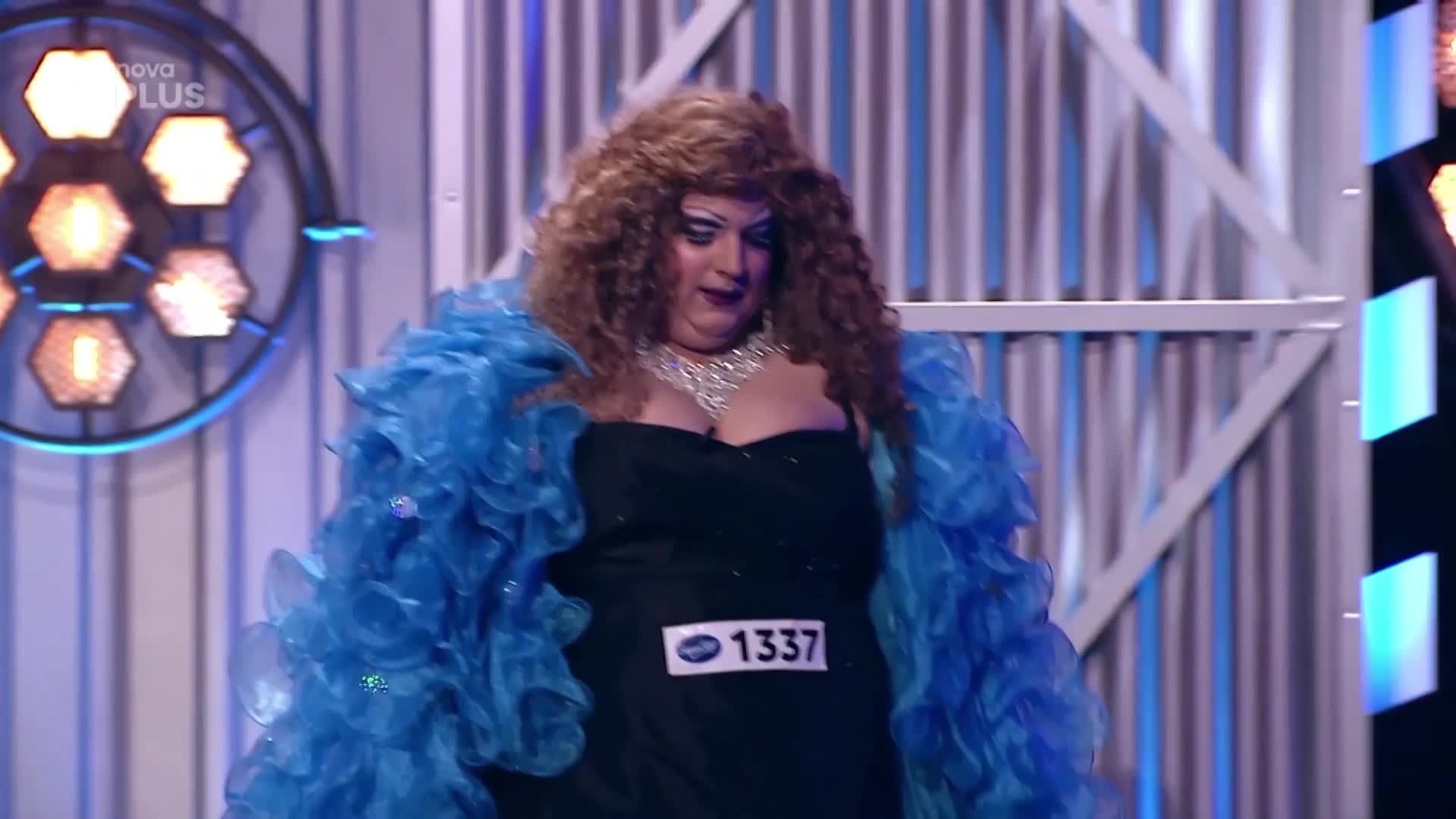 Výrazy poroty mluví za vše! Travesti umělkyně šokovala kostýmem i pěveckým výkonem