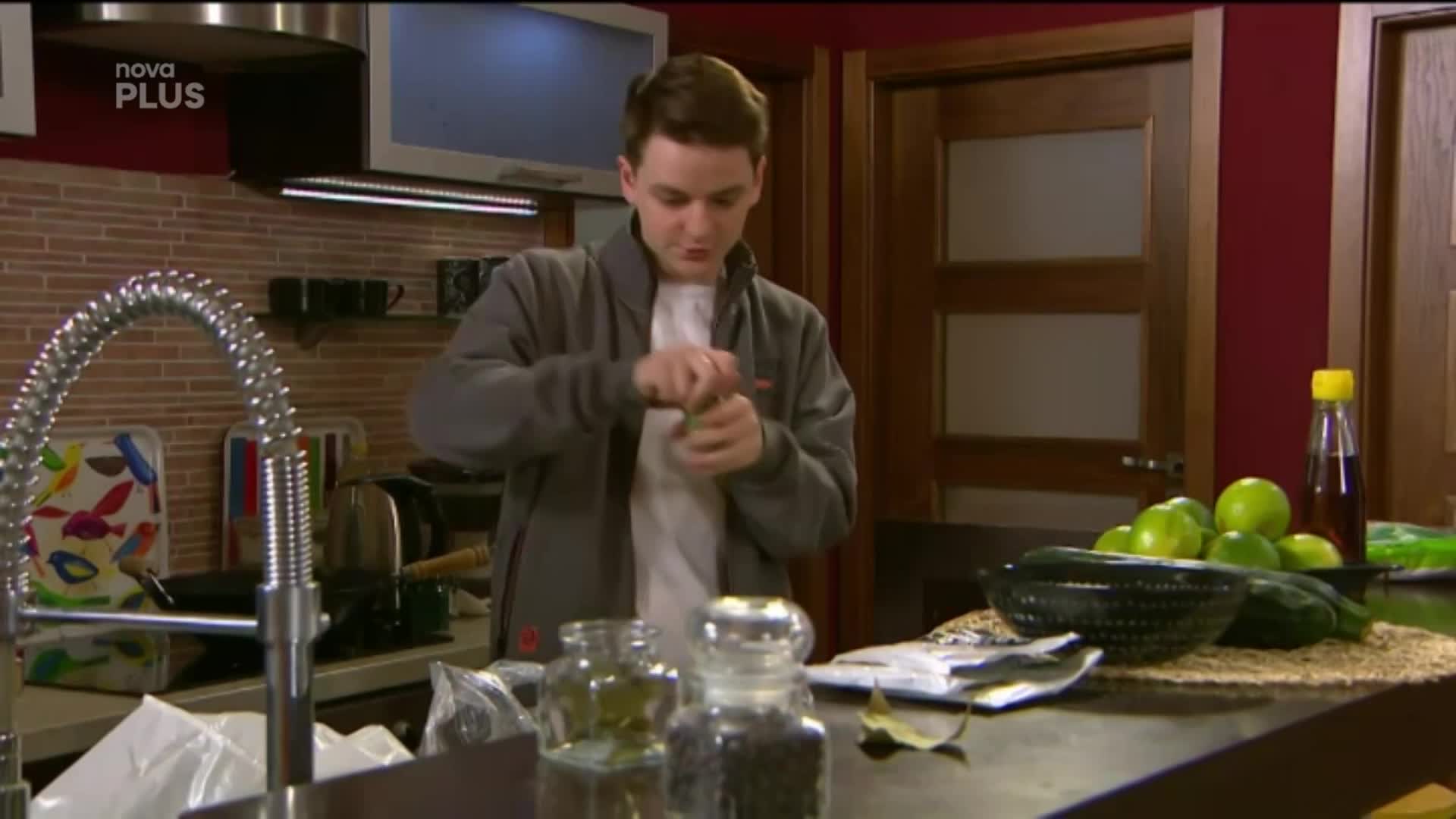 Chudák Franta. Jak s ním zamává polonahá Bára?