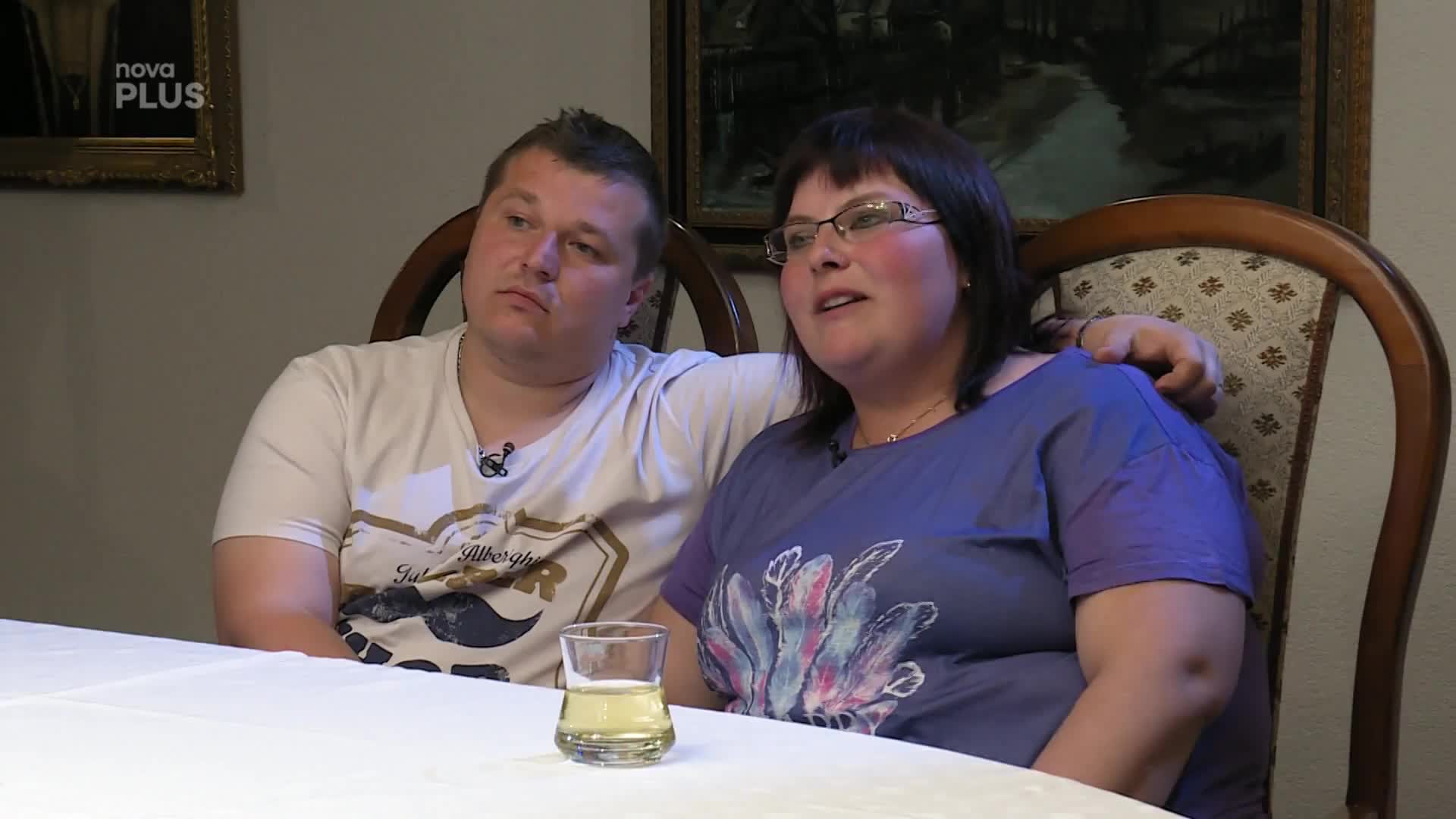 Drsná hádka během osmi očí: Je šílený, v čem žijete, z bytu jde jen smrad, rozkřikne se Zuzka