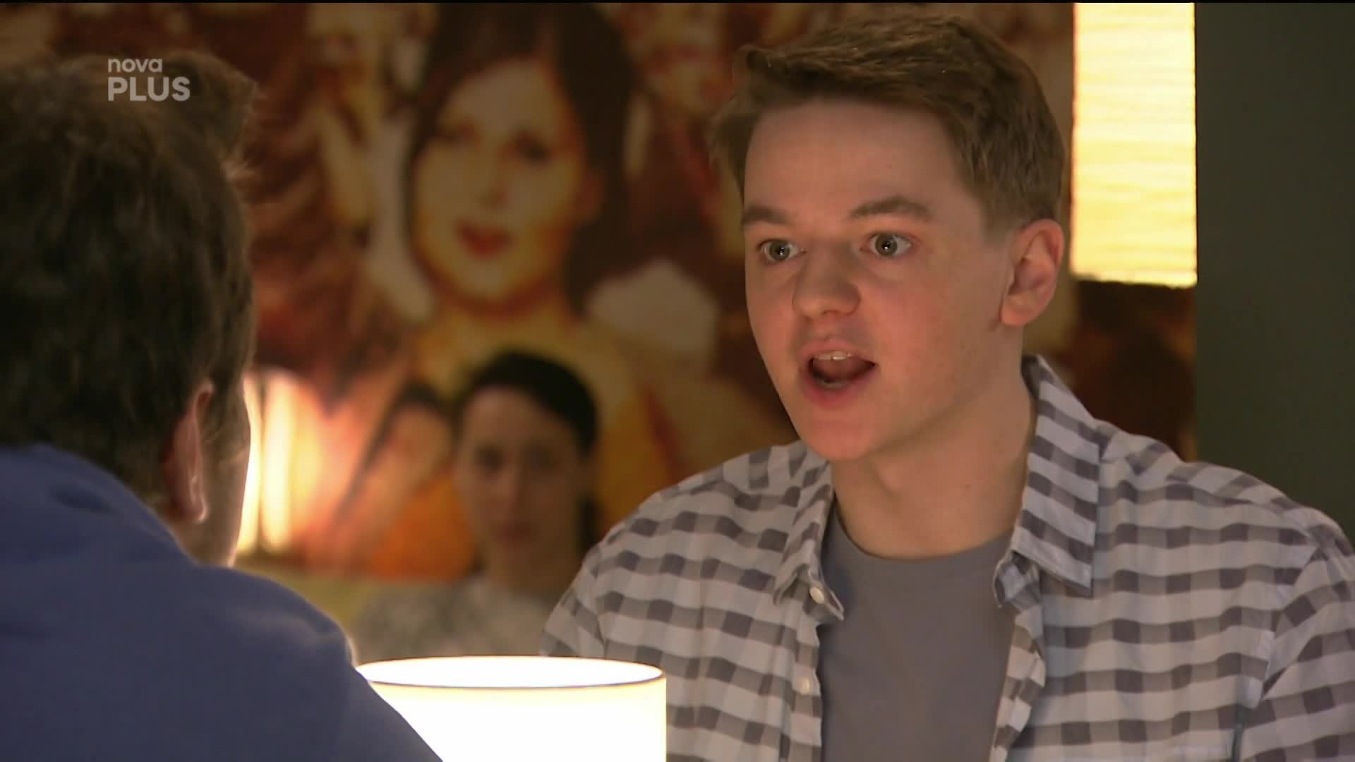 Franta je to v tom až po uši. Jak sbalit Báru?