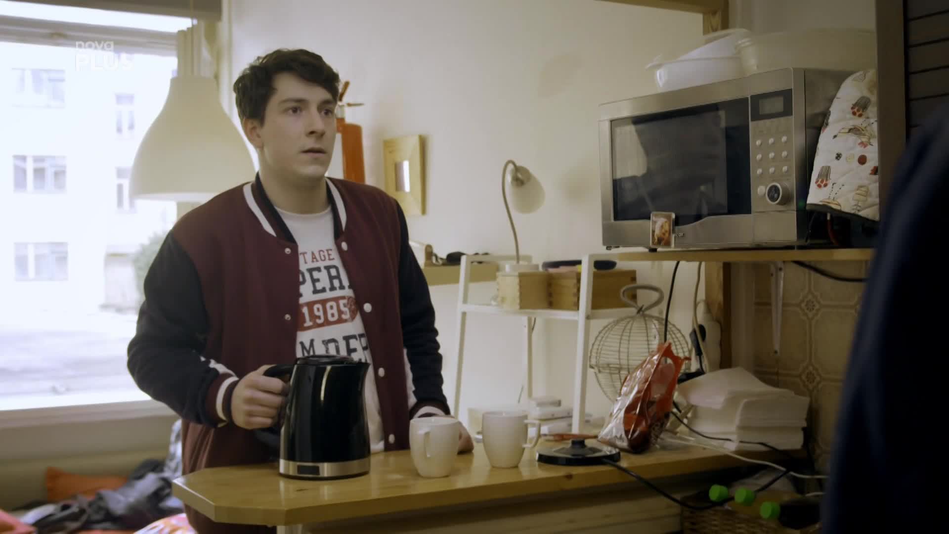Jak tráví kocovinu Lukáš? Místo postele a česnečky ho Strouhal nutí běhat po střechách!