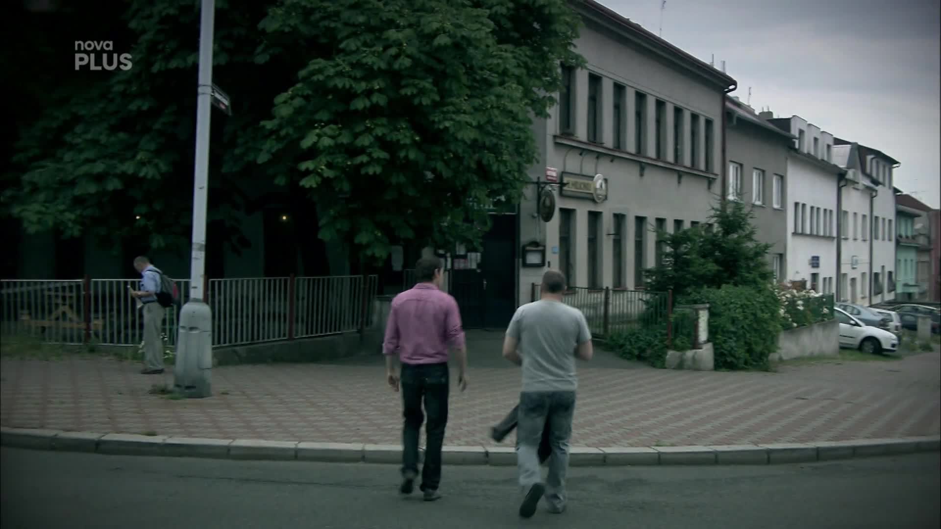 Tomáš provokuje rasistickou partičku! Dostane nakládačku?