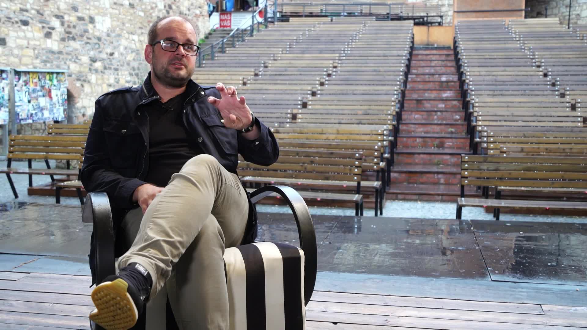 Léto s Romanem Štabrňákem: Proč se dříve bál žen a co čeká jeho postavu Vilíka v Ordinaci?
