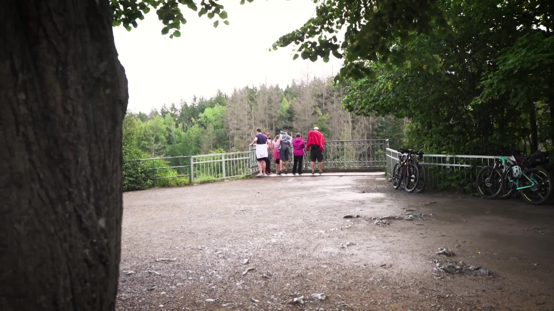 Zapomeňte na vyprodané Punkevní jeskyně! Věděli jste, že Moravský kras nabízí mnohem více?