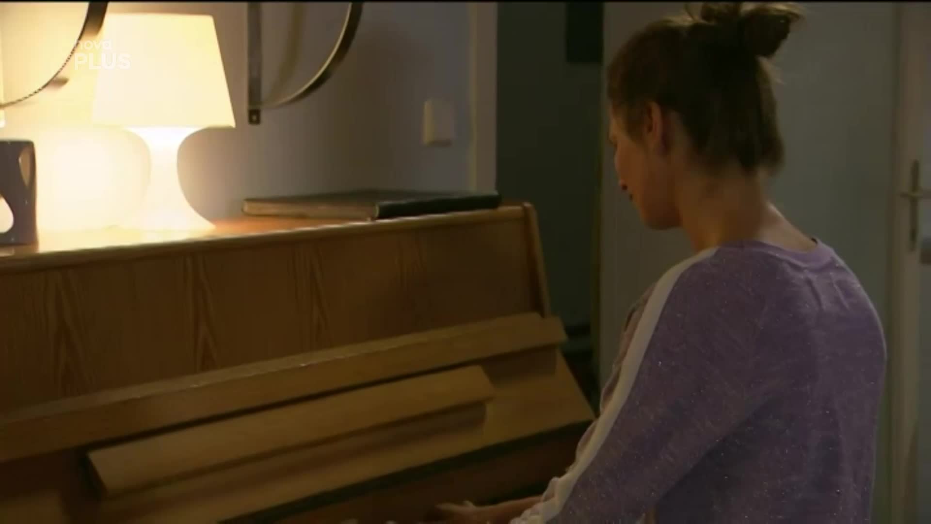 Druhý den bez mámy. Jak na Magdu dolehne mámin odchod?