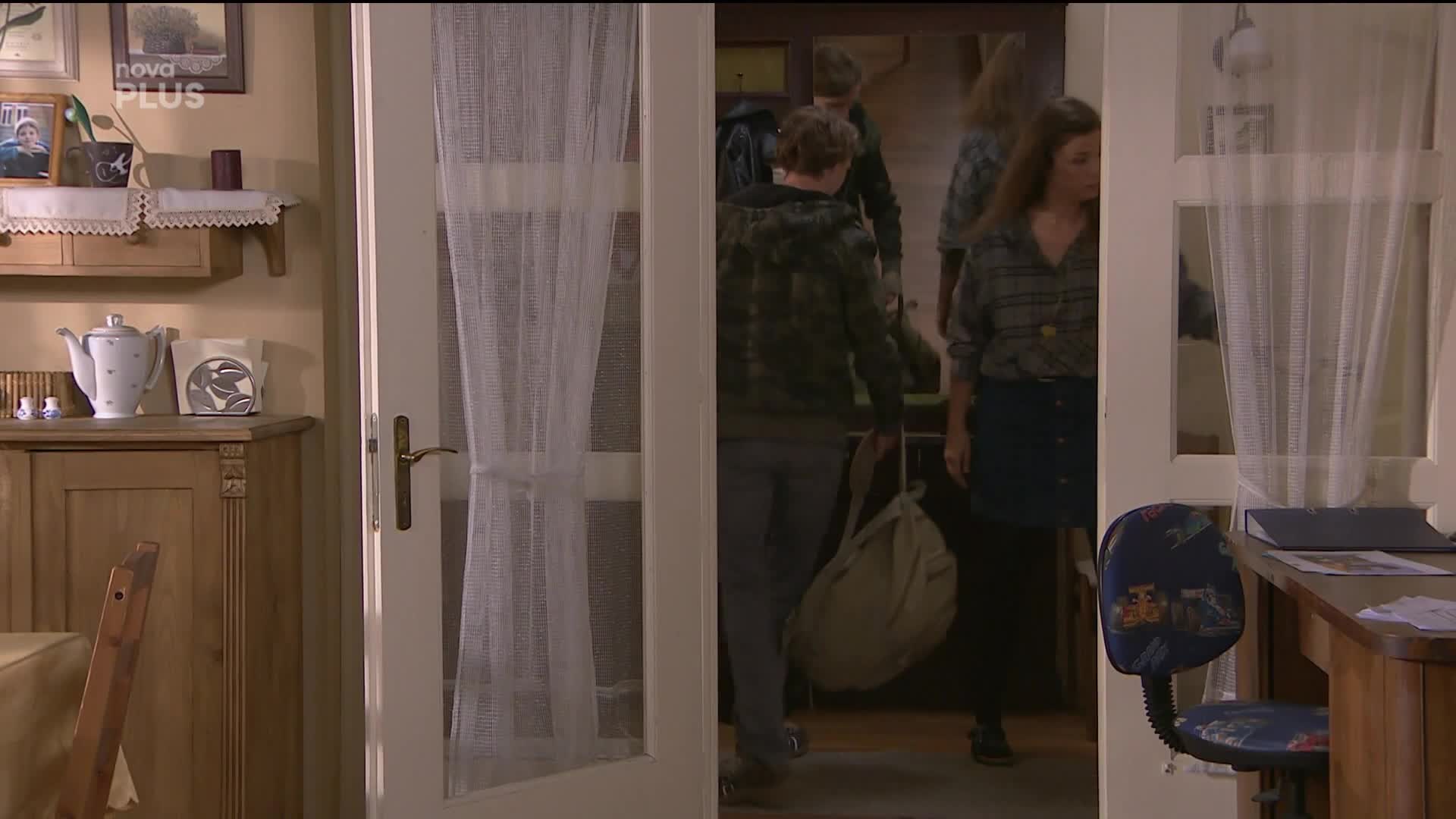 Zamilovaný Dan využívá situace. Co udělá Bedřichovi za zády?