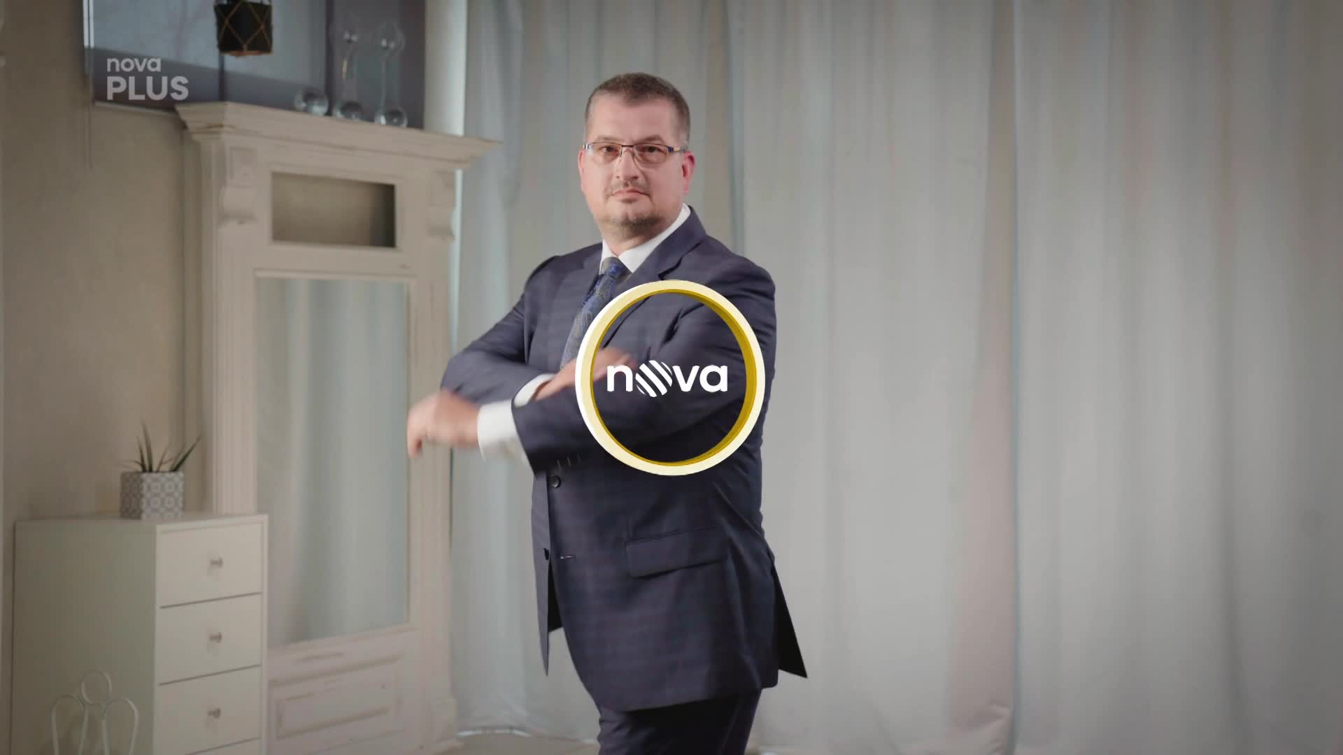 Utajený šéf je zpět! Zvládne ředitel práci, kterou dělal jako mladík?