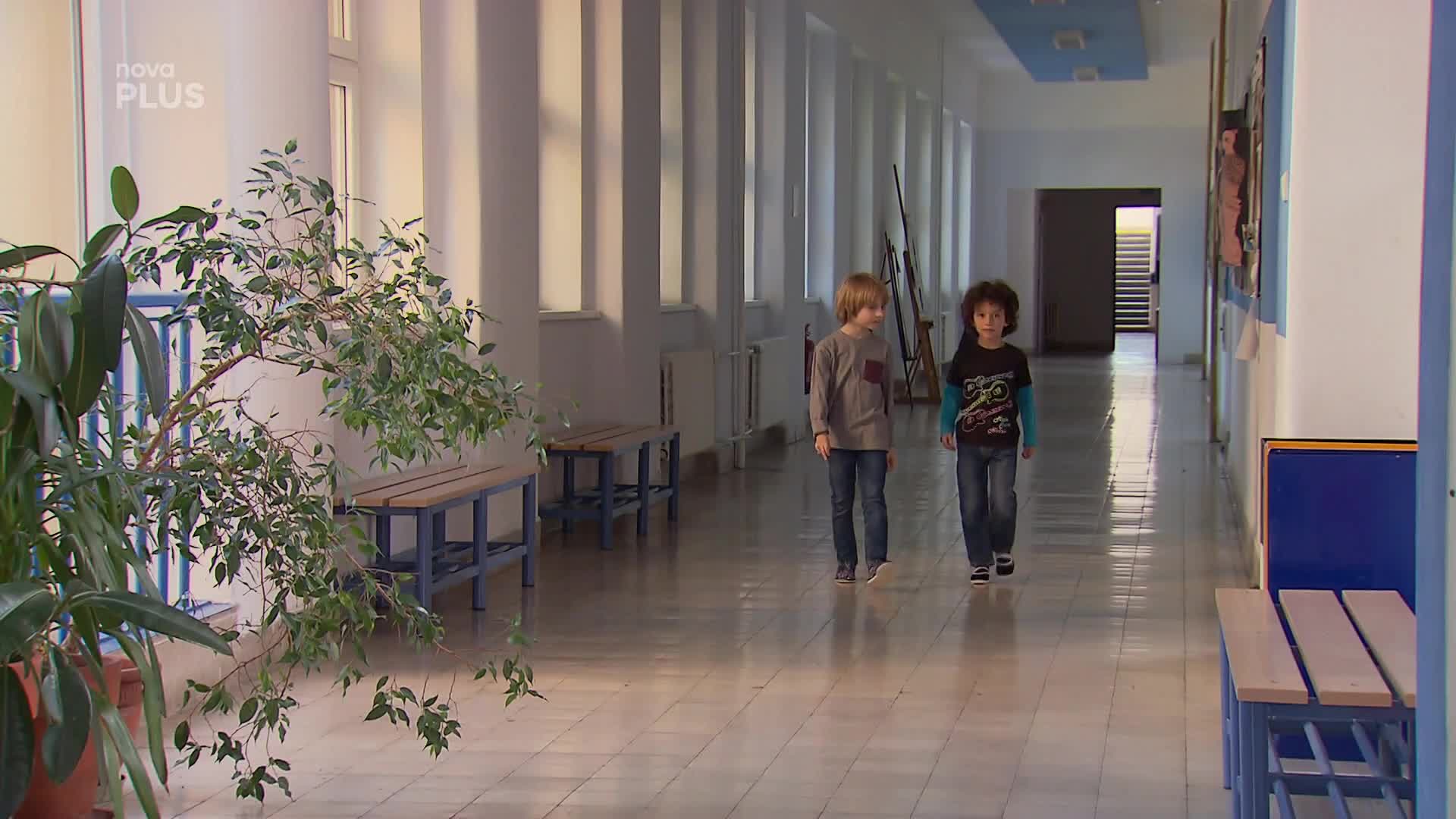 Spiklenci Vojta a Milošek se s tím nepářou. Co provedou ve škole?