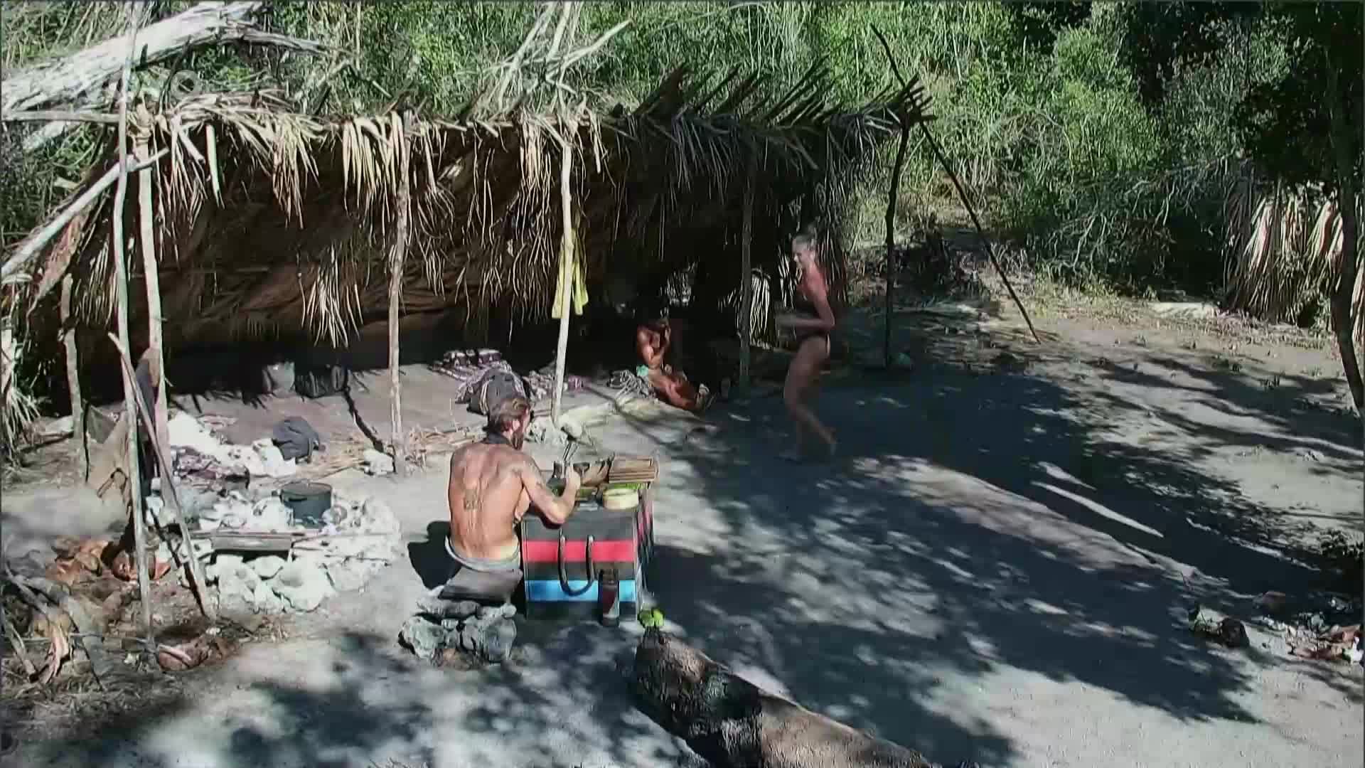 Nervózní Tomáš v Survivor! Bere Johanku jako hrozbu?