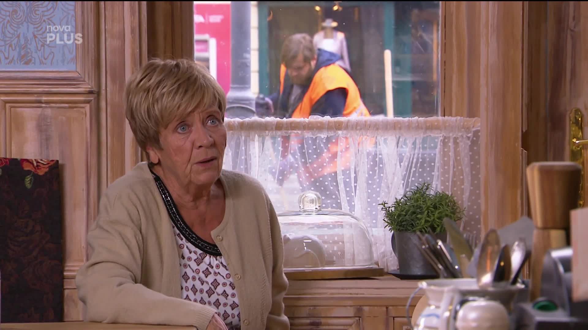 Urbanová zase slídí. Jak si z ní vystřelí Vendula s Nyklovou?