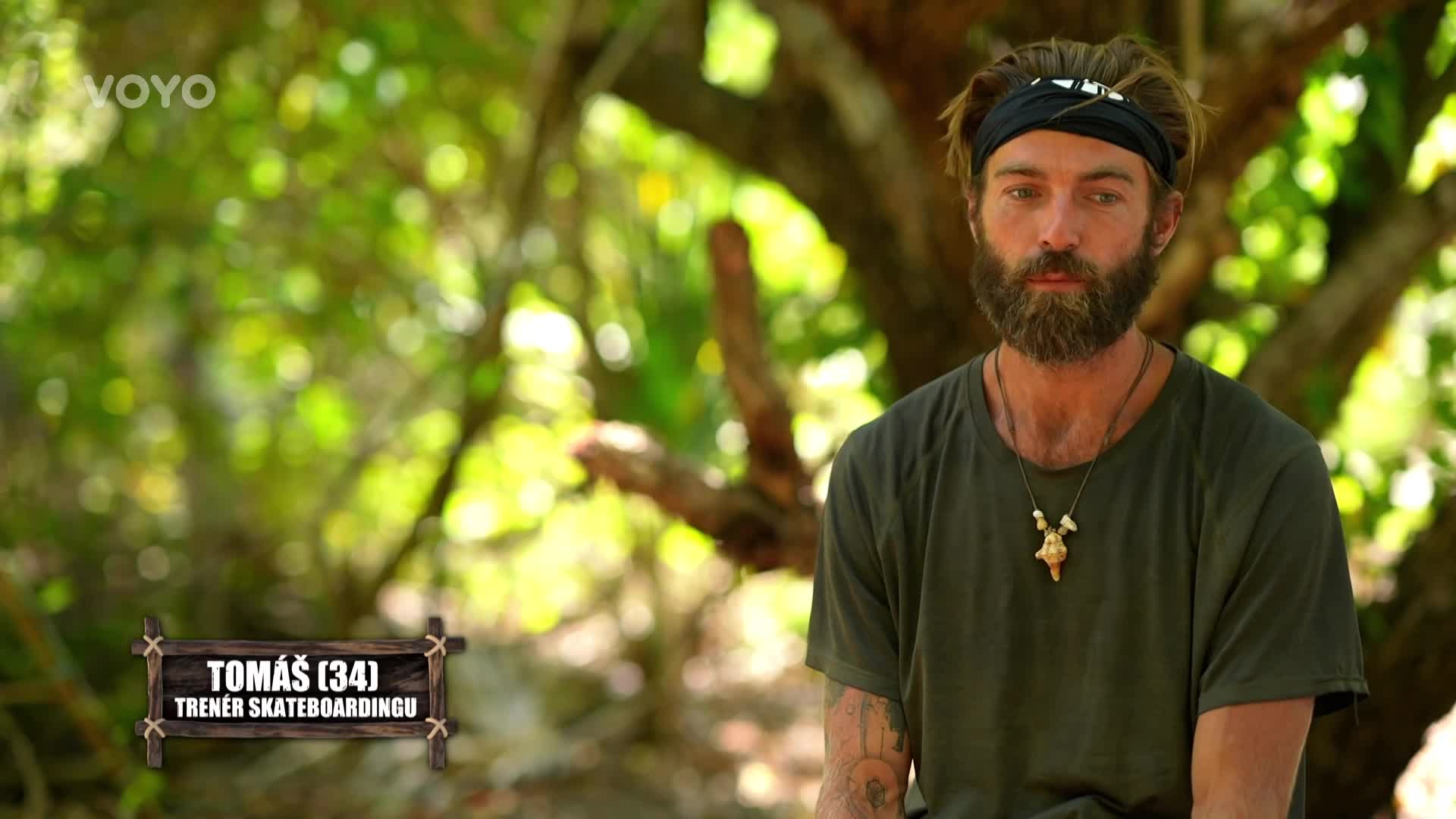 Tomáš v Survivor tlačí na Karolínu. Co na ni zkouší?