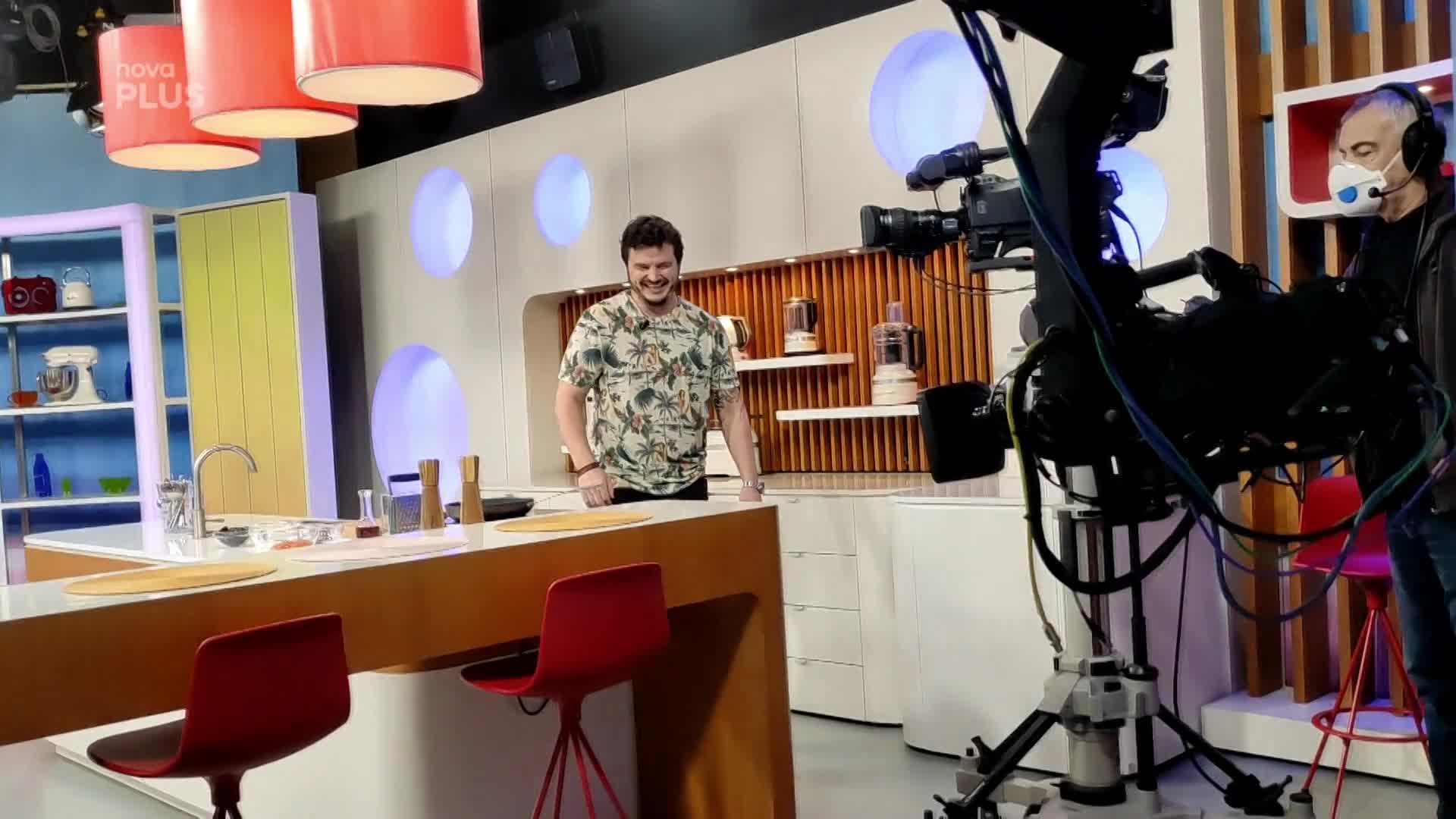 První den Romana Staši ve Snídani: Zákeřná otázka v přímém přenosu!