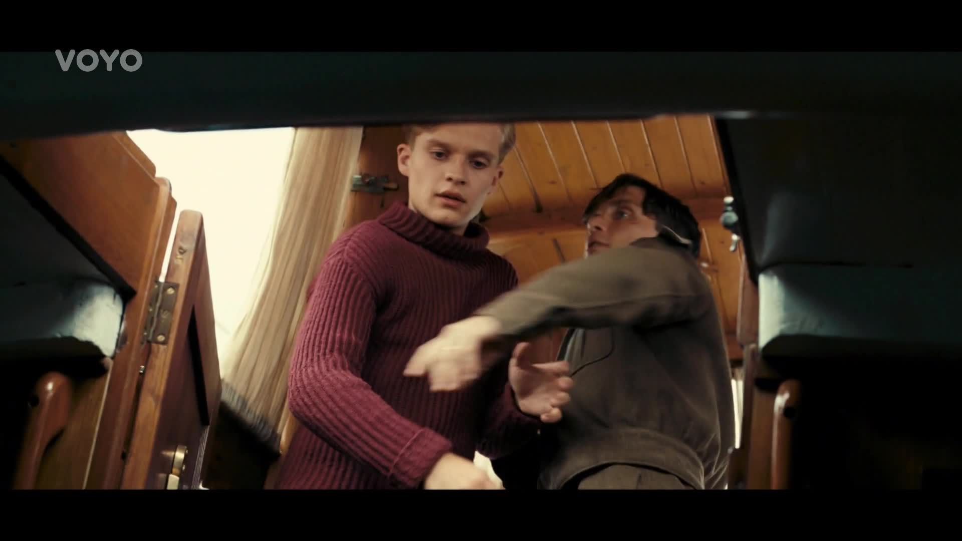 Zpěvák Harry Styles bral roli v Dunkerku vážně! Co šokujícího udělal?