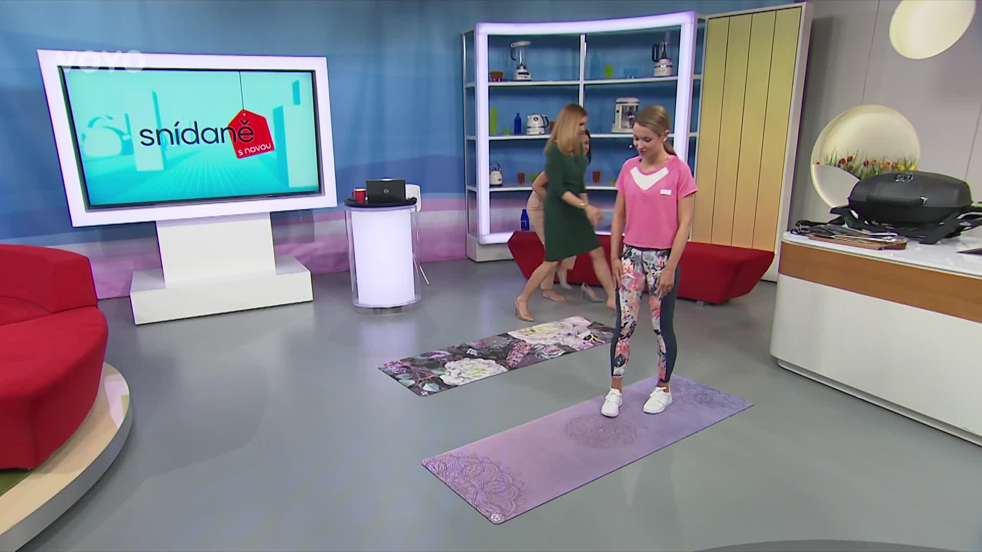 Cvičení se Snídaní: Jak se efektivně protáhnout a posílit tělo?