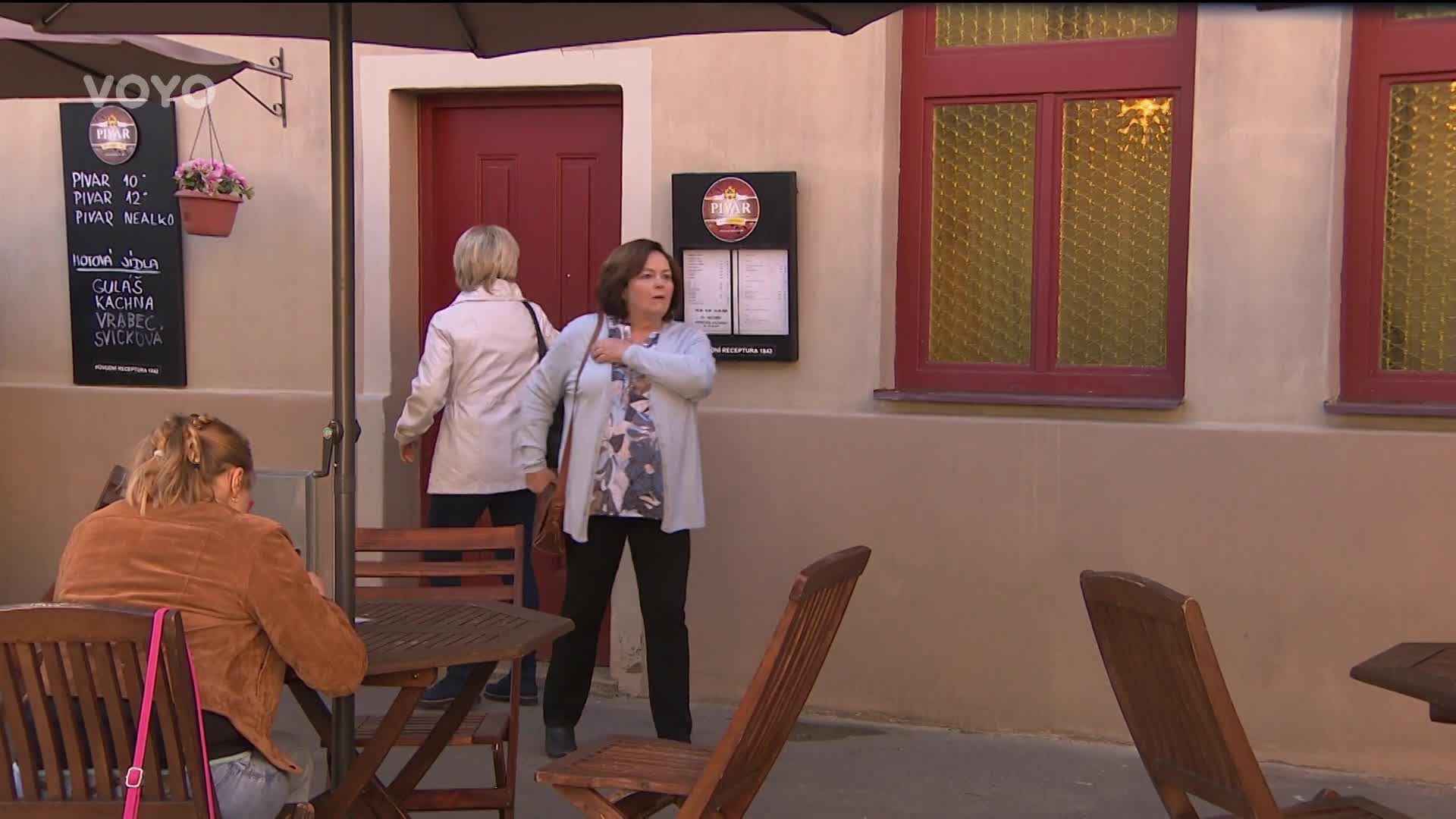 Marie zase načape Karla u Amálky. Co je jí už hodně podezřelé?