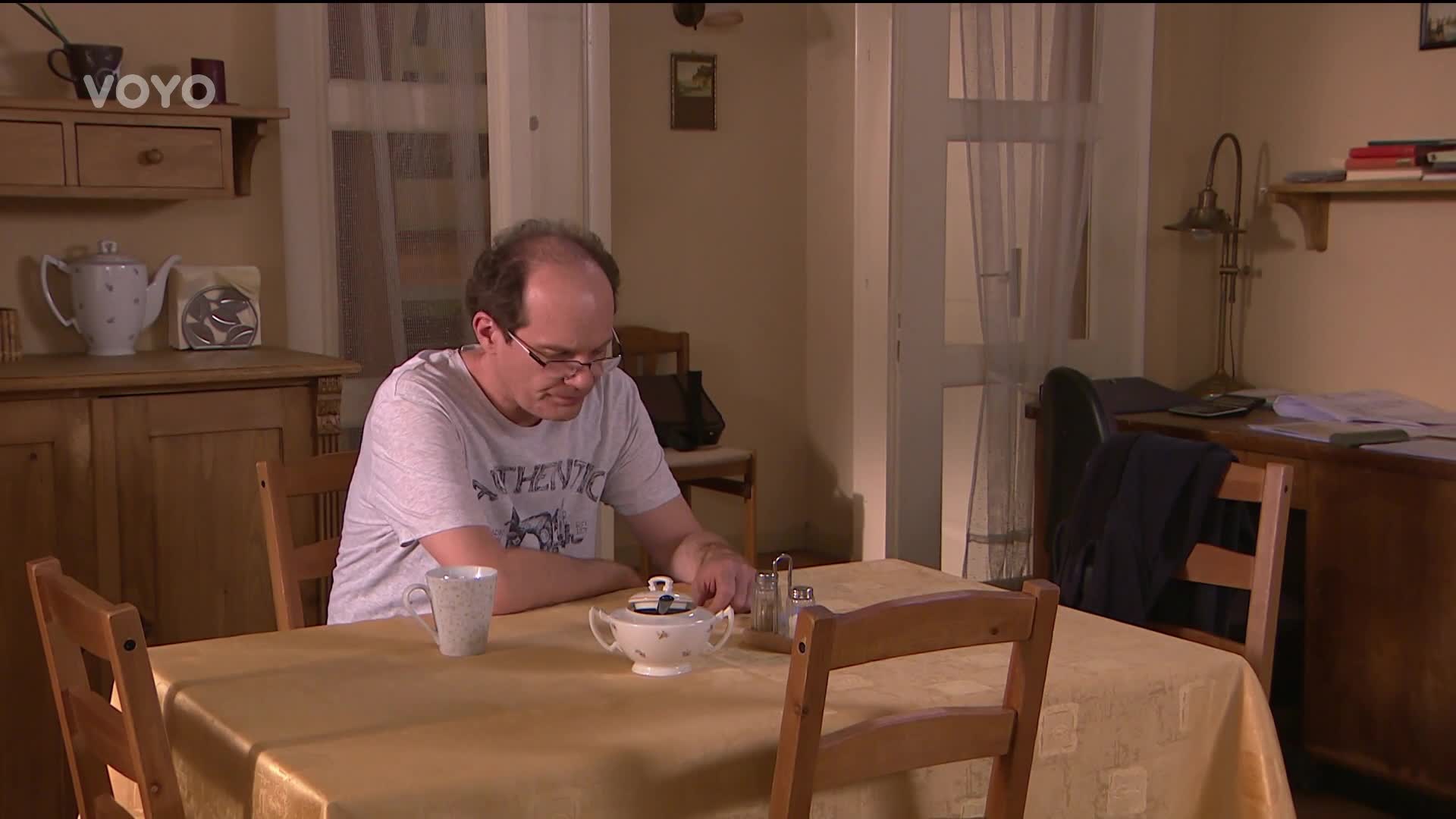 Alice si nové zprávy od Bédy nechala projít hlavou. Jak ho překvapí?