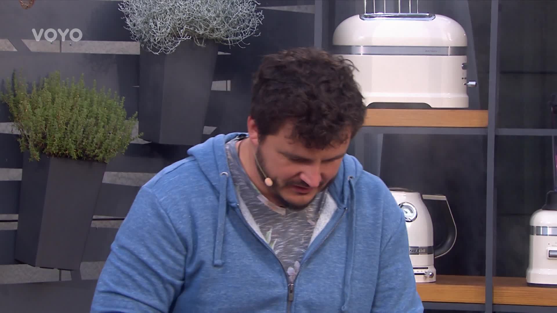 Vaříme s Romanem: Jak připravit kuřecí kokosové kari?