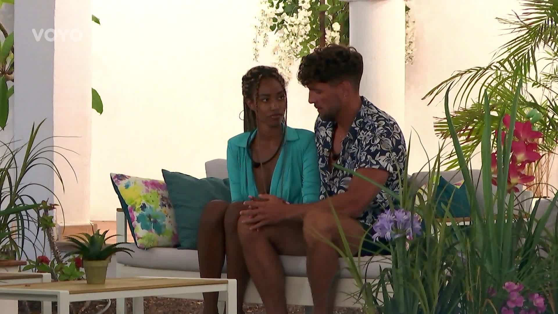Trable v ráji: Jak se Aisha vypořádá s touhle nepříjemnou zprávou?